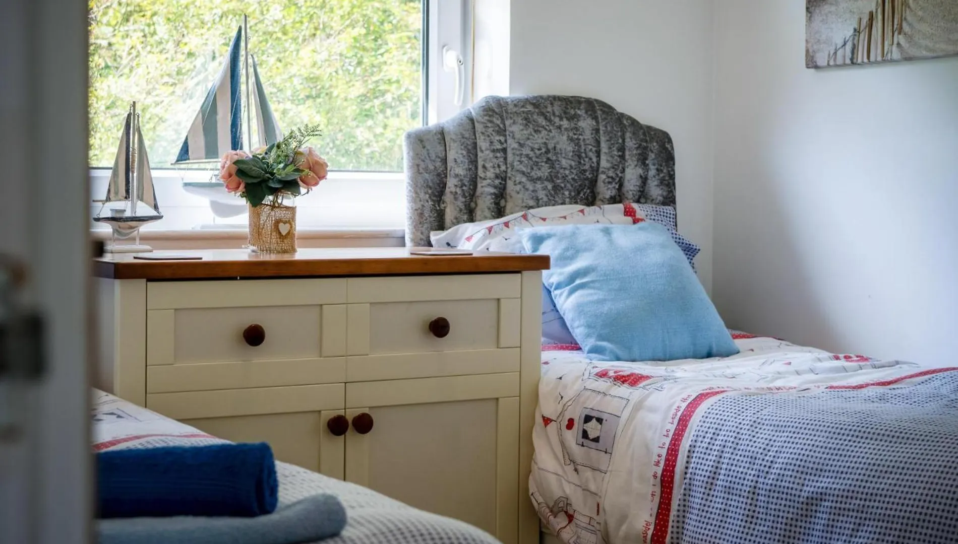 Bayview 32 - 2 Bedroom Chalet - Bayview Oxwich United Kingdom