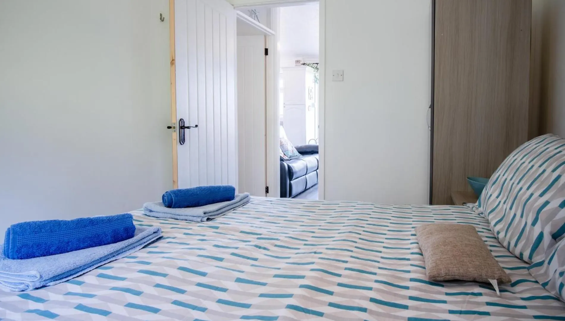Bayview 32 - 2 Bedroom Chalet - Bayview Oxwich