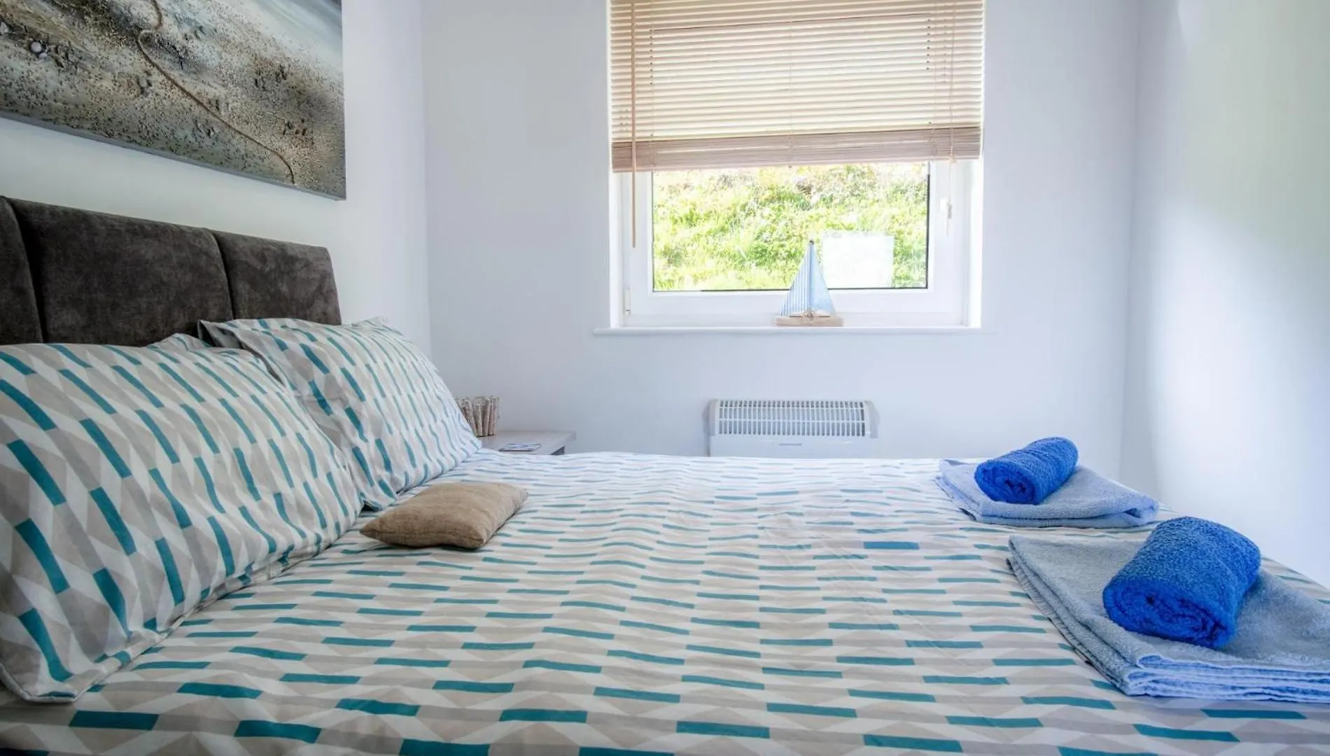 Bayview 32 - 2 Bedroom Chalet - Bayview Oxwich